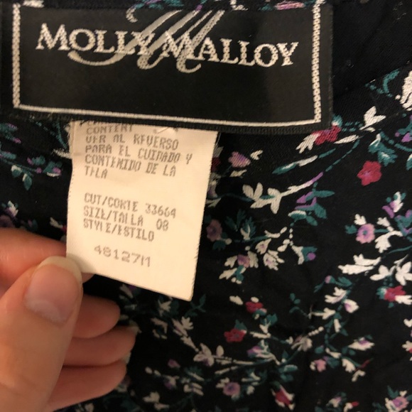 ~Vintage~ 90’s Black Floral Shift Dress - Picture 3 of 3